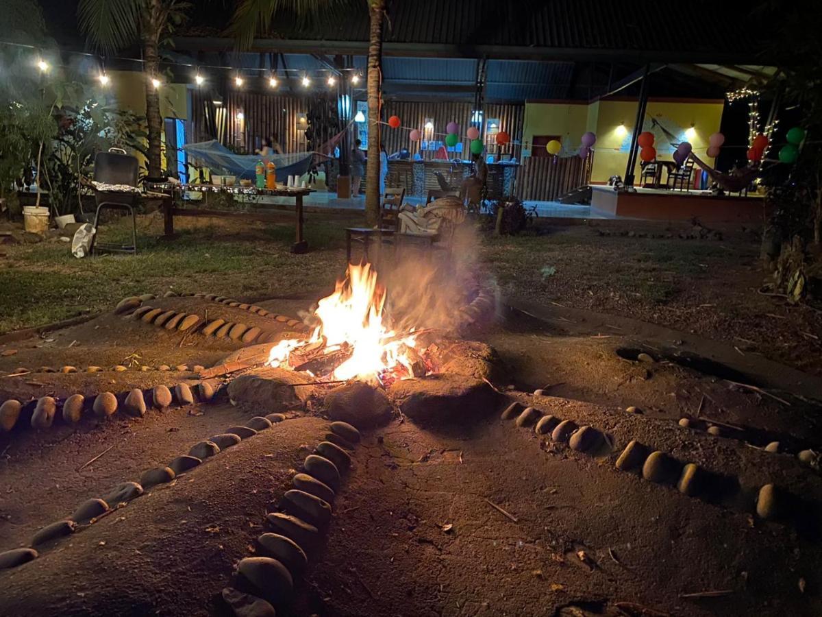 Luminosa Uvita Hostel エクステリア 写真